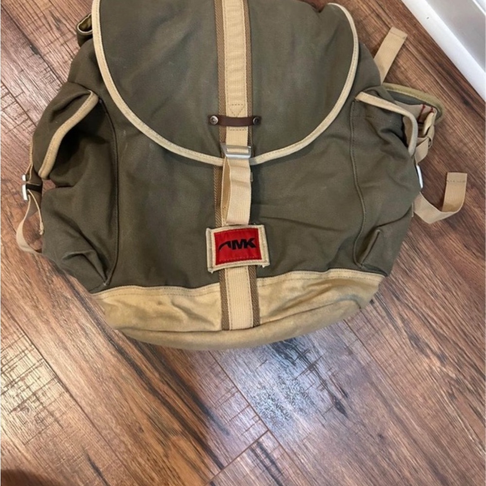 Mountain khaki
